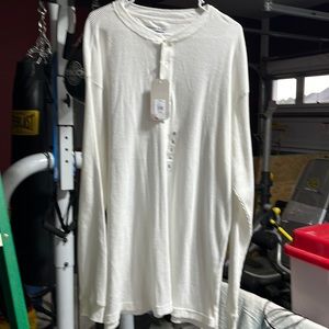 New with tags Henley shirt seems xtra long